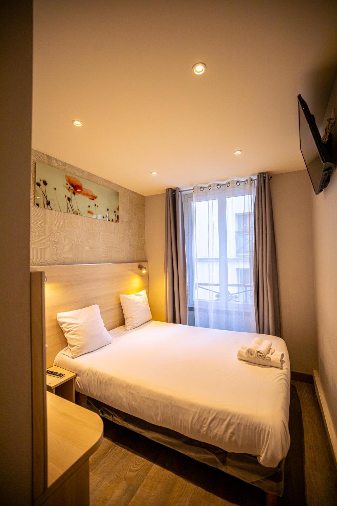 Aix Europe Hotel 4*